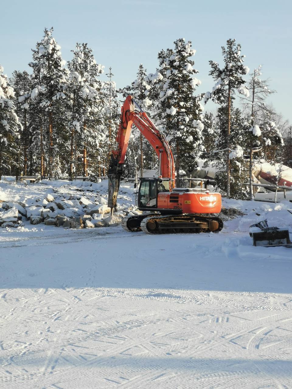 Kaivinkonetyöt Ivalossa